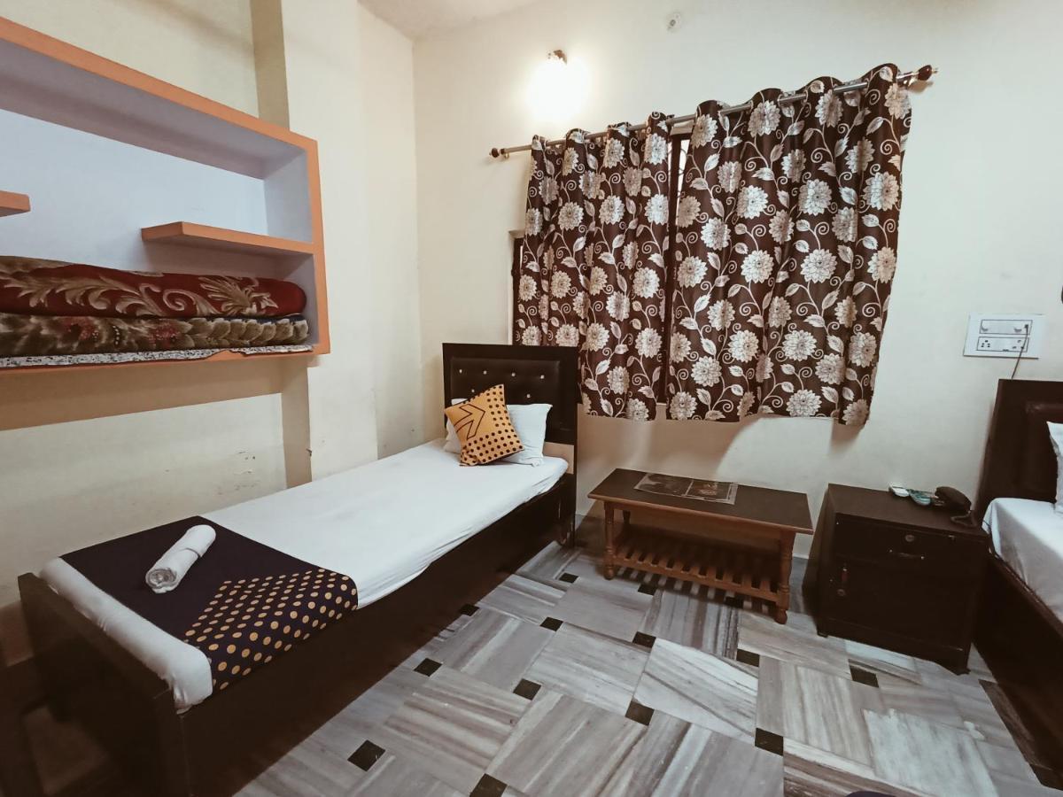 Hotel Aakash Ganga Váránasí Exteriér fotografie